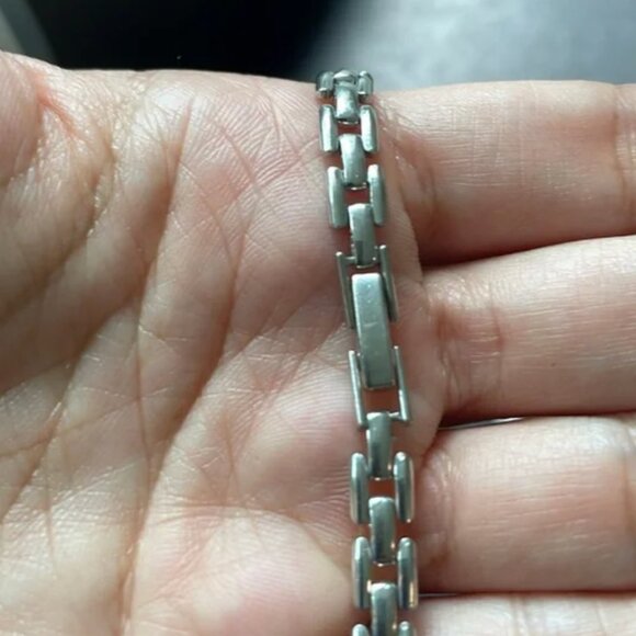 Free with Purchase - Picture 2 of 14